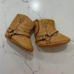 NWOT Frye Leather Crib Shoes Infant Size 3 Months Tan Harness Booties size 1M